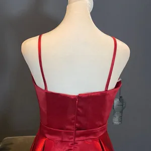 Women’s Short Red Satin Prom Party Homecoming Dress Zip Up Back Size 2 NWT thumbnail 5