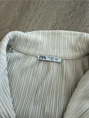 Zara Cream Pleated Sleeveless Top with Collar thumbnail 2