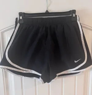 Nike Dri-Fit Shorts size M thumbnail 1