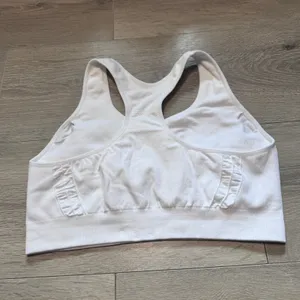 Truekind Daily Comfort Seamless Wireless Shaper Bra White Racerback Large L thumbnail 2