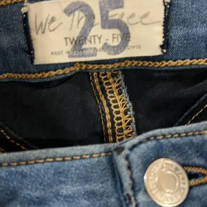 We The Free Split Hem Jeans Woman's Size 25 thumbnail 4