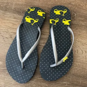 NWOT Freewaters REI Scooter Flip Flop Sandals 8 Navy Yellow thumbnail 1