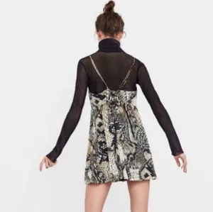 🖤 ZARA Woman Snakeskin Print Mini Dress Tie Back Adjustable Straps Sz XS🖤 thumbnail 7