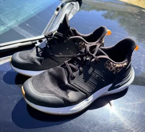 Adidas sneakers  thumbnail 1