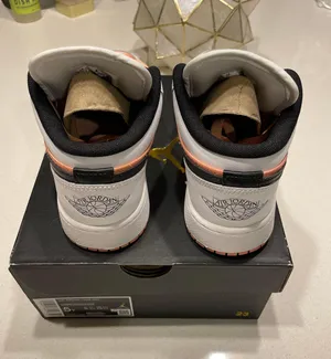 Air Jordan 1 Low thumbnail 8