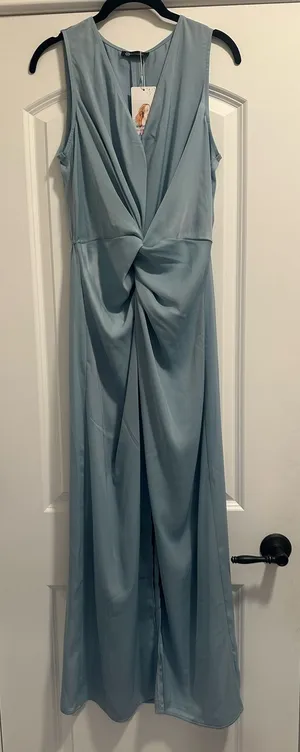 PRETTYGARDEN NWT Twist Front Dress thumbnail 1