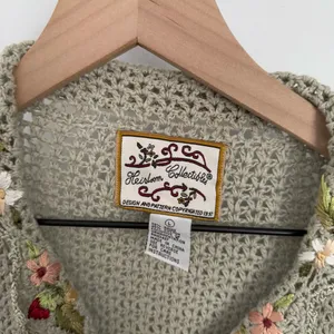 VTG Large Short Sleeve Cardigan Button‎ Up Embroidered Floral Sage Green Crochet thumbnail 4