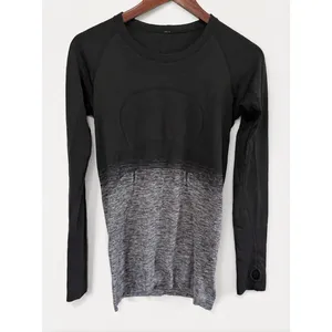 Lululemon Women's Swiftly Tech Long Sleeve Crew Black Grey Ombre Top Size 8 thumbnail 3