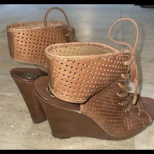 Tory Burch Brown Perforated‎ Gladiator Wedge Heel Sandals 10M thumbnail 4