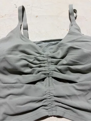 Athleta Ruched Front sports bra Green medium thumbnail 5