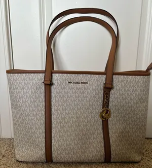Michael Kors Tote thumbnail 1