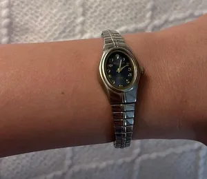 Vintage Silver & Navy Quartz Bracelet Watch thumbnail 4