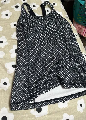Lululemon tank top thumbnail 1