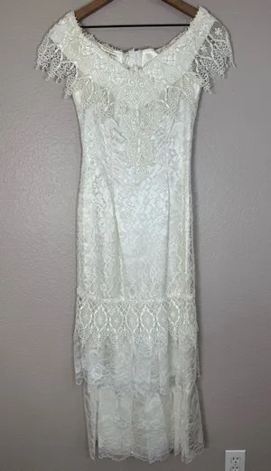 Loralie Original Vintage 90’s Off The Shoulder Lace Wedding Dress White size 4 thumbnail 1