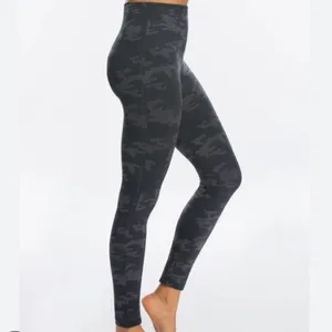 Like New SPANX Look At Me Now Camo Leggings Size Large thumbnail 2