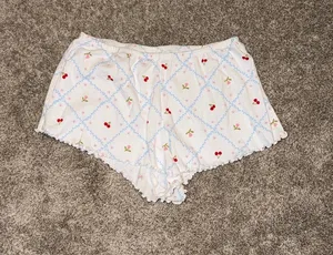 Wild Fable Fruit & Flower White Sleep Shorts - Size Medium thumbnail 1