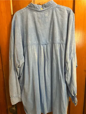 American Eagle Button Down Shirt with Cute Heart Details, Excellent Condition thumbnail 2