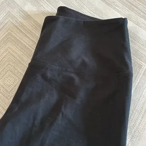 Sasha Women’s Basic Black High Waisted Leggings Size L thumbnail 2