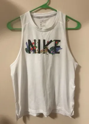 New NIKE Tank Tops Women thumbnail 1