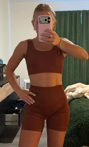 Amazon Workout Set thumbnail 1