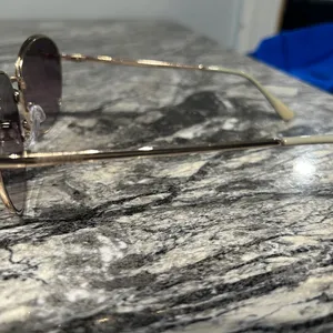 Chic Green and Gold Sunglasses thumbnail 4