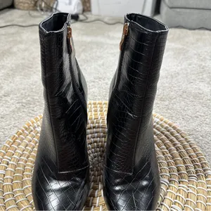 Billini Women’s Alden Boots Booties Block Heels Zip Side Party in Black Croco 7 thumbnail 4