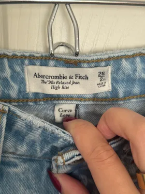 Abercrombie 90’s relaxed high rise curve love light wash denim jeans 2 /26 long thumbnail 8