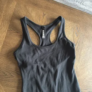 SKIMS OUTDOOR MID THIGH ONESIE, Size Large, $80 thumbnail 7
