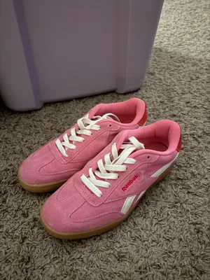 Reebok Sneakers thumbnail 3