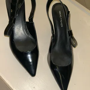 Marc Fisher Black Patent Slingback Pumps with Bow Accent 8M thumbnail 2