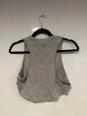 Gray‎ Ribbed Gymshark Slounge Cropped Tank Top thumbnail 5