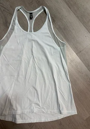 Victoria sport mesh tank top thumbnail 2