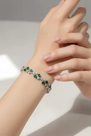 Emerald Green and Silver Tennis Bracelet 7’ thumbnail 1