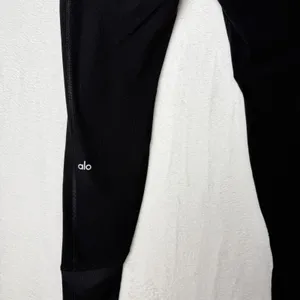 Alo Yoga High Waist Airbrush Leggings Black Women's size L thumbnail 6