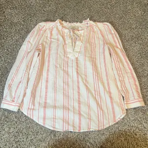 LOFT Women's White Red Stripe Ruffled Neck Tie Blouse‎ Size M thumbnail 1