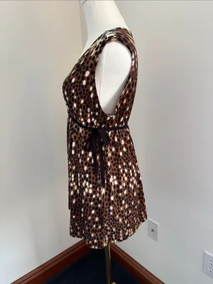 Sleeveless Brown Polka Dot V-Neck Blouse with Black Tie thumbnail 2