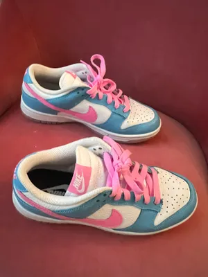 Nike Women’s Dunk Low Sneakers 6.5 thumbnail 3