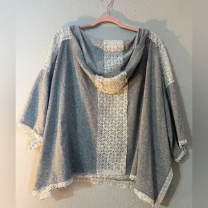 POL Gray Knit Top with Intricate Lace thumbnail 8