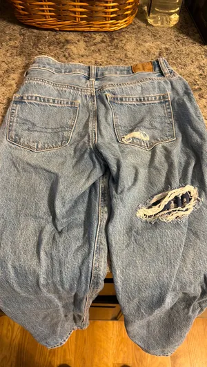 American Eagle Jeans Mom thumbnail 2