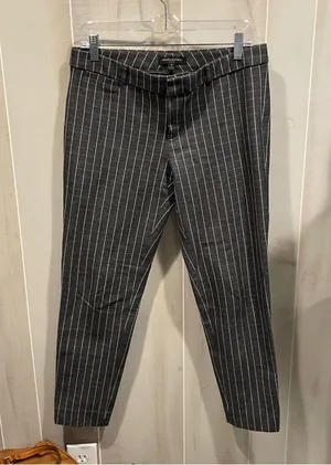 Cute charcoal gray windowpane stretchy ankle crop Banana Republic sloan pants thumbnail 1