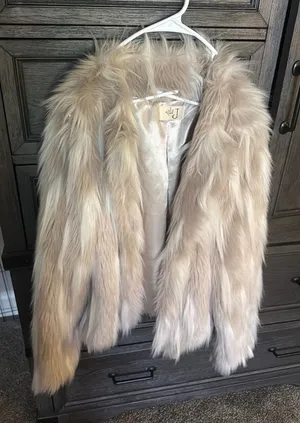 Winter coat Tan Size M thumbnail 1