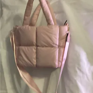 Pink puffer bag Jen & Co thumbnail 2
