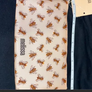 Melissa makeup pouch‎ thumbnail 3