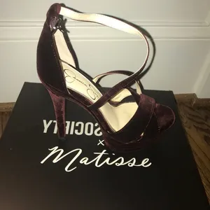 maroon jessica simpson velvet heels 6.5 thumbnail 1