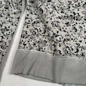 Lululemon After Asana Hoodie Not So Petite‎ Fleur Silver Spoon Womens 8 Gray thumbnail 6