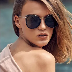 TOM FORD Charlotte Sunglasses Cat-Eye Brown Gold Tortoiseshell Gradient Lenses thumbnail 1
