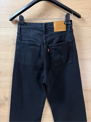 Levi’s Women’s Rib Cage Straight Ankle Jeans Black 25 thumbnail 7