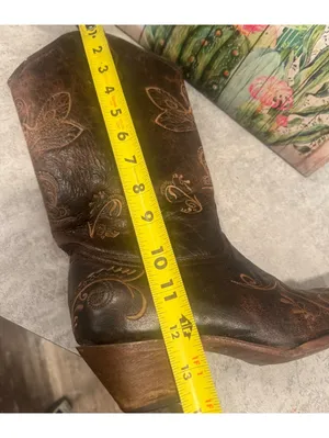 Circle G Western-style cowboy boots in distressed brown leather, size 9 thumbnail 7