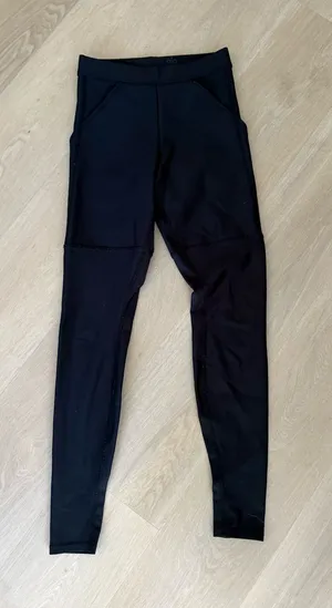 ALO Yoga leggings thumbnail 1