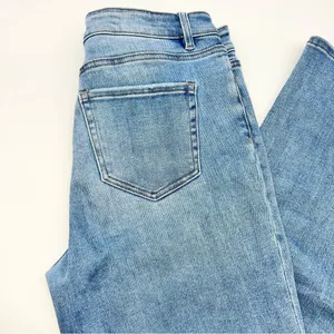 Vervet Blue Stylish Light Blue Wash Women's Straight Leg 5 Pocket Jeans-Size 29 thumbnail 2